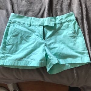 vineyard vine shorts